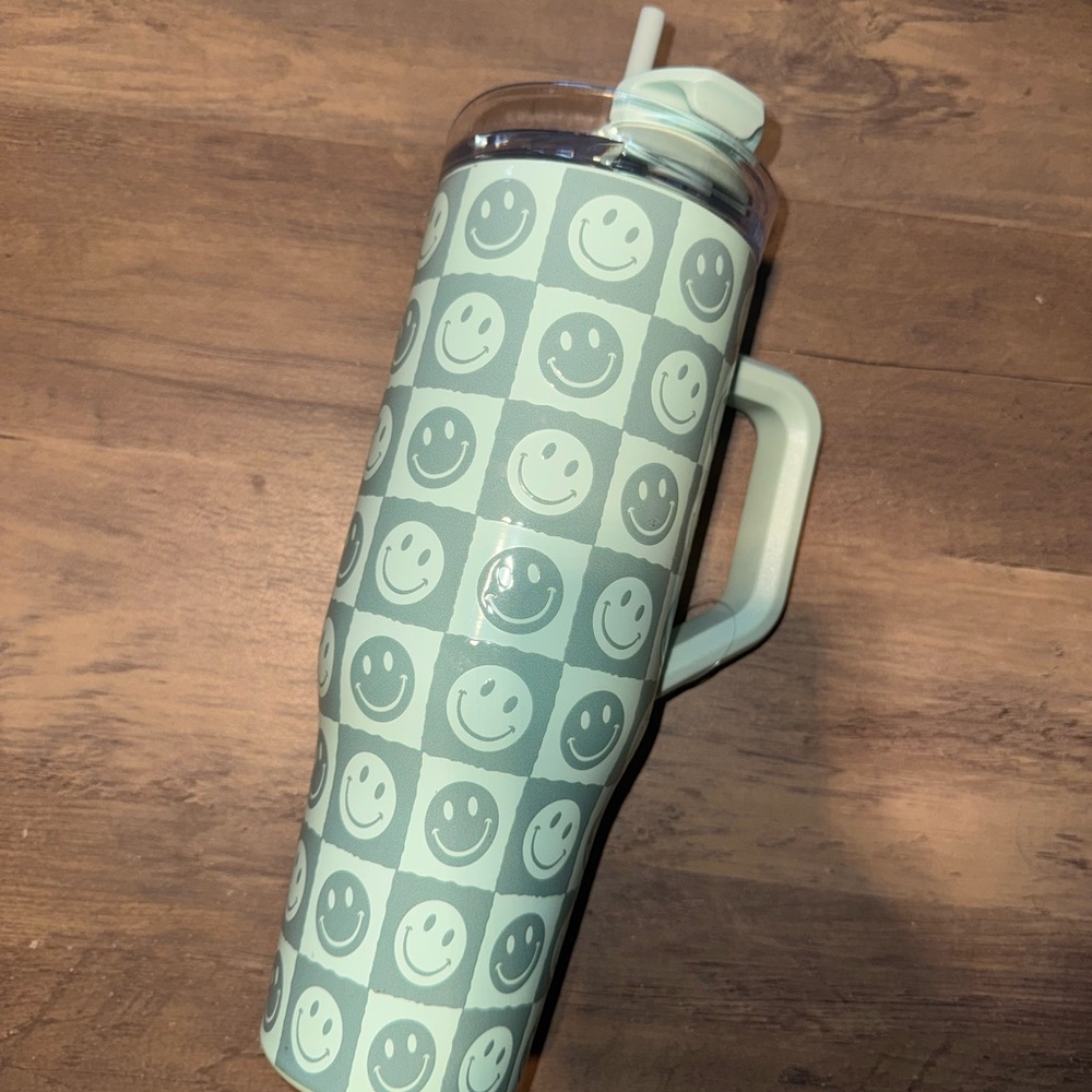 Smiley Face Insulated Tumbler - Mint Green